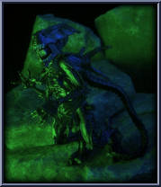 Alien Queen (with Deadly Chest-Hatchling) Action Figure