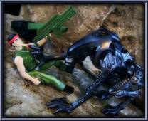 Vasquez vs Night Cougar from Aliens - Aliens vs. Marine manufactured by Kenner [Loose]