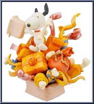Snoopy (Presents) from Formation Arts - Peanuts: Vol 1 manufactured by Square Enix [Loose]