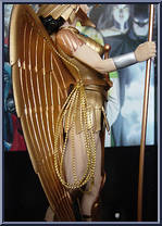 Wonder Woman (Armored) from Kingdom Come - Basic Series manufactured by DC Direct [Lasso]