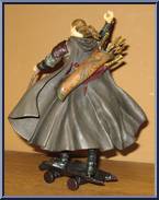 Legolas (Helm's Deep) from Lord of the Rings - Two Towers - Series 4 manufactured by Toy Biz [Loose]