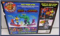 Raging Hulk vs Slashing Wolverine from Marvel - Heavy Hitters manufactured by Toy Biz [Back]