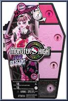 Draculaura (Fearidescent) from Monster High - Skulltimate Secrets manufactured by Mattel [Front]