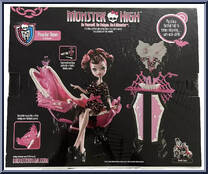 Powder Room (Draculaura) from Monster High - Playsets manufactured by Mattel [Back]