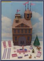 Santa's Castle (Closed Box) (Foreman, Mrs Claus, Girl Elf) Action Figure