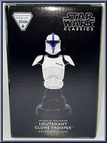 Leiutenant Clone Trooper from Star Wars - Classics Busts manufactured by Gentle Giant [Back]