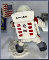 Retro Rocket Raphael from Teenage Mutant Ninja Turtles - Apollo 11 (with Cards) manufactured by Playmates [Loose]