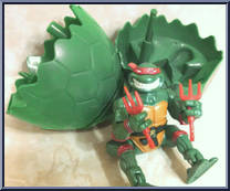 Shell Splittin' Raphael from Teenage Mutant Ninja Turtles - Kowabunga Crackin' Turtle Egg manufactured by Playmates [Loose]