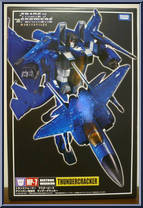 Thundercracker from Transformers - Masterpiece - Basic Series manufactured by Takara [Front]