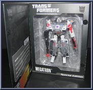 SE-02 Megatron from Transformers - Universe 2008 - Special Edition manufactured by Hasbro [Front]