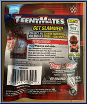 Ultimate Warrior (Metallic Gold) from WWE TeenyMates - Series 2 manufactured by Party Animal [Back]