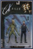 Fox Mulder (Arctic Gear & Alien) from X-Files - Fight the Future - Series 1 manufactured by McFarlane [Front]